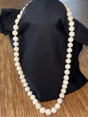 Les Bernard White Coral Beaded  Necklace Vintage 28”